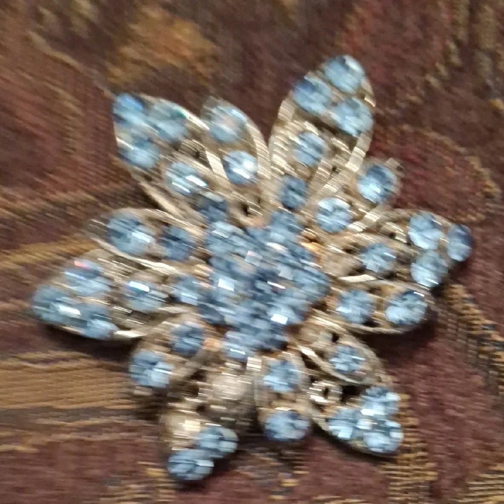 Elegant Blue Crystal Flower Brooch
